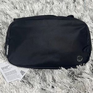 Lululemon belt bag Everywhere 1L